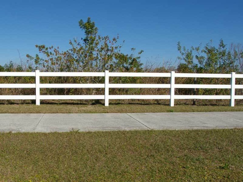Vinyl Fence 3 Rail